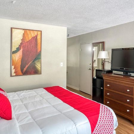 Oyo Hotel Battleboro Luaran gambar