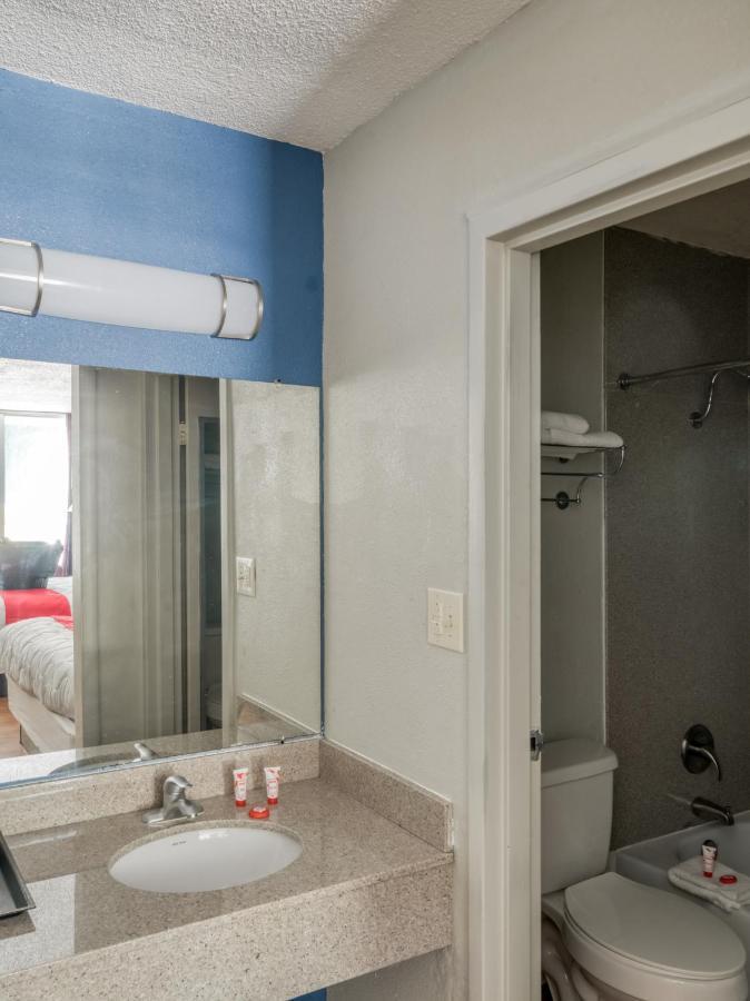 Oyo Hotel Battleboro Luaran gambar