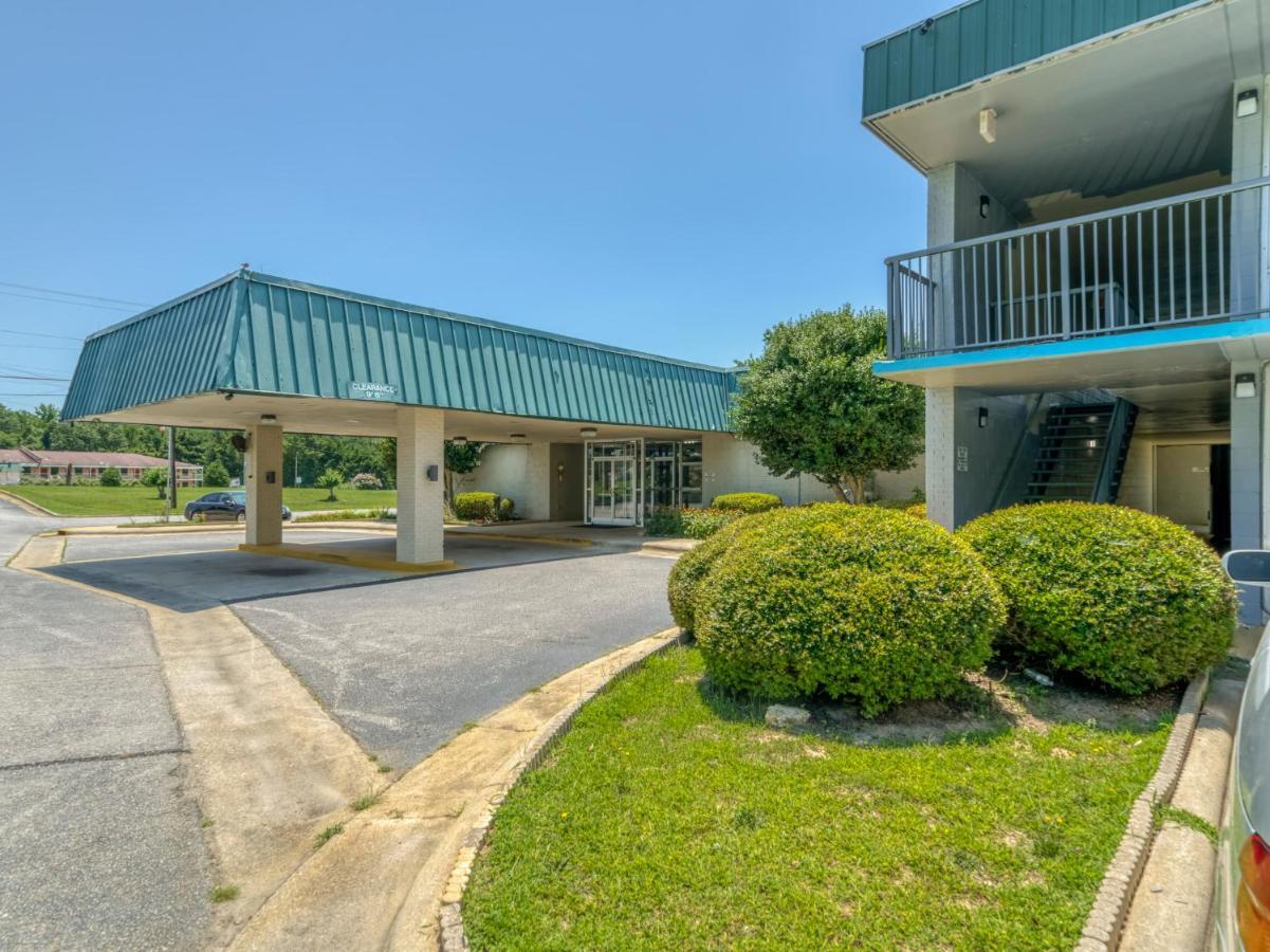 Oyo Hotel Battleboro Luaran gambar